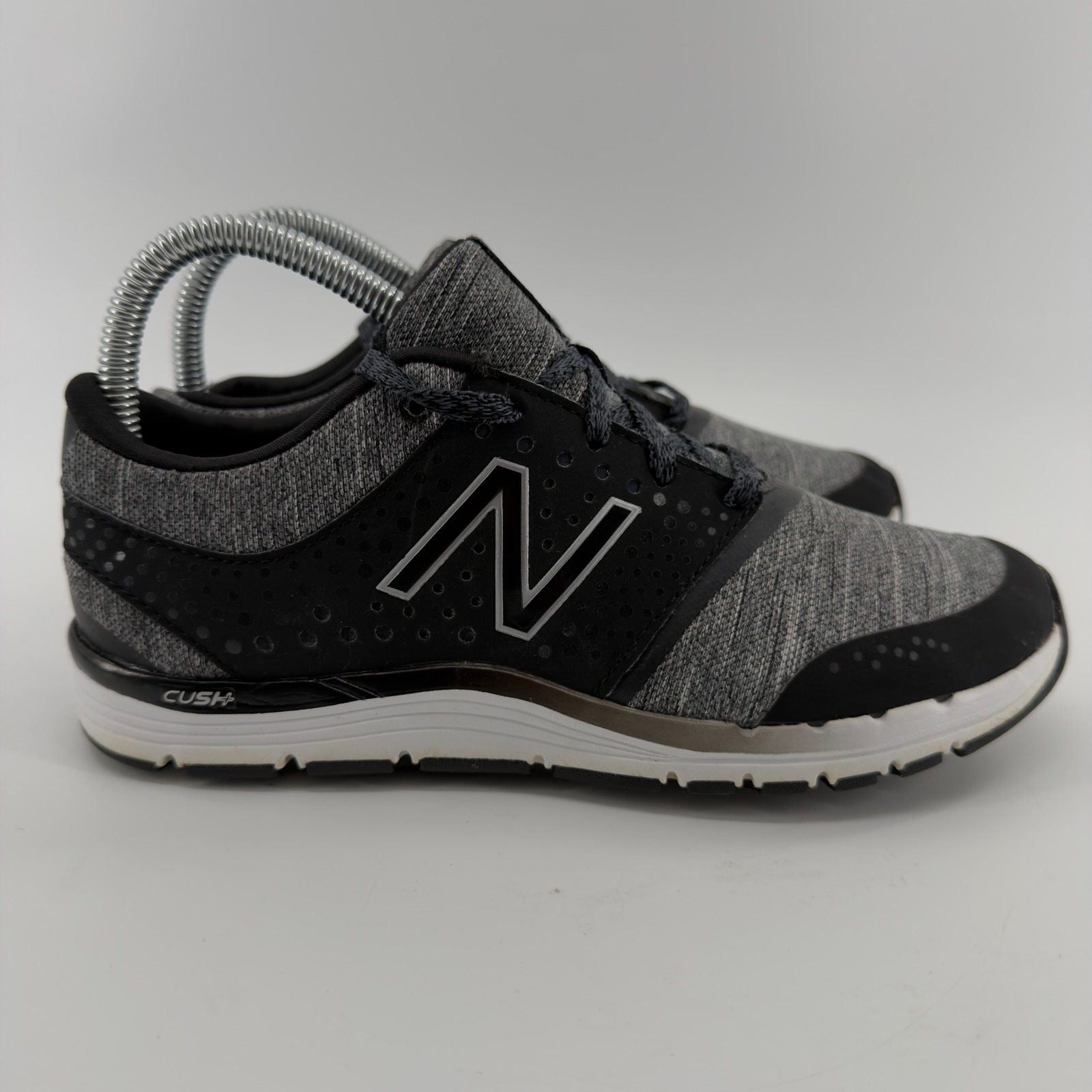 New Balance 577 Womens Training Shoes Grey Black Sneakers Size 7
